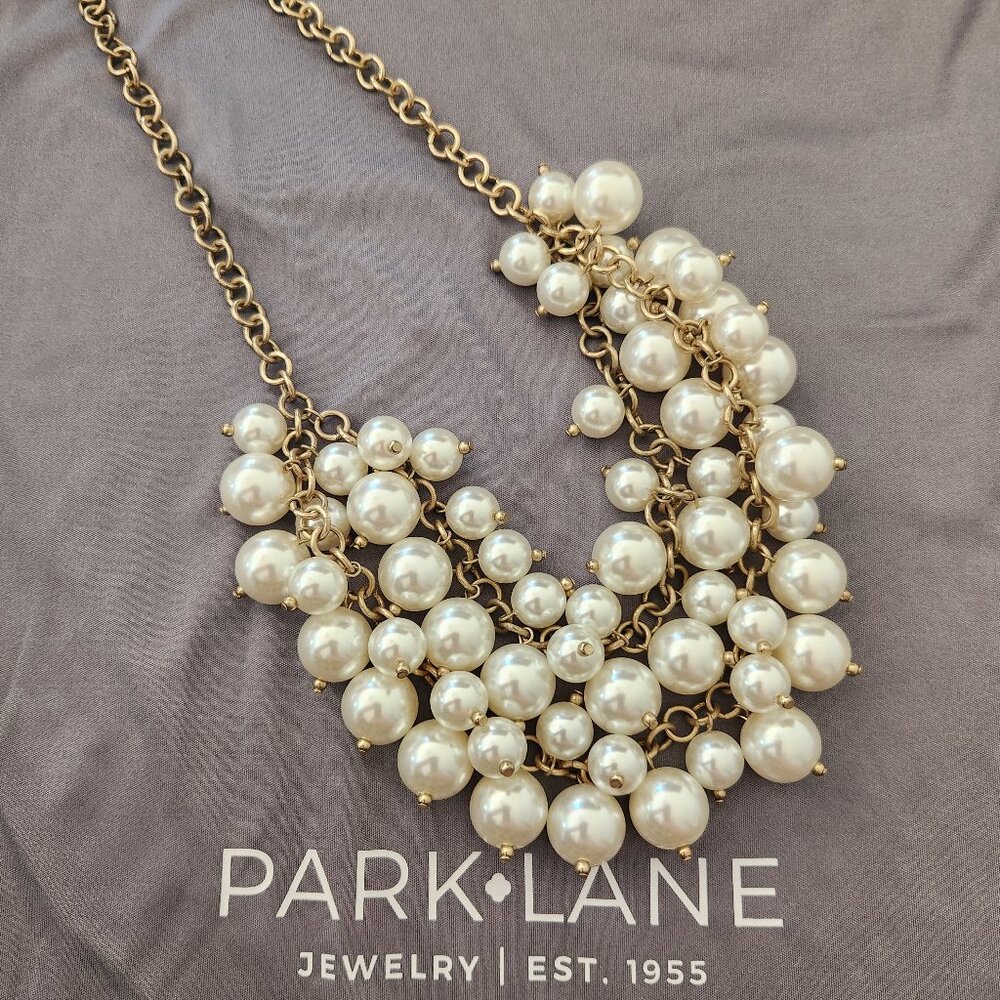 Pearl necklace  Parklane Fashion